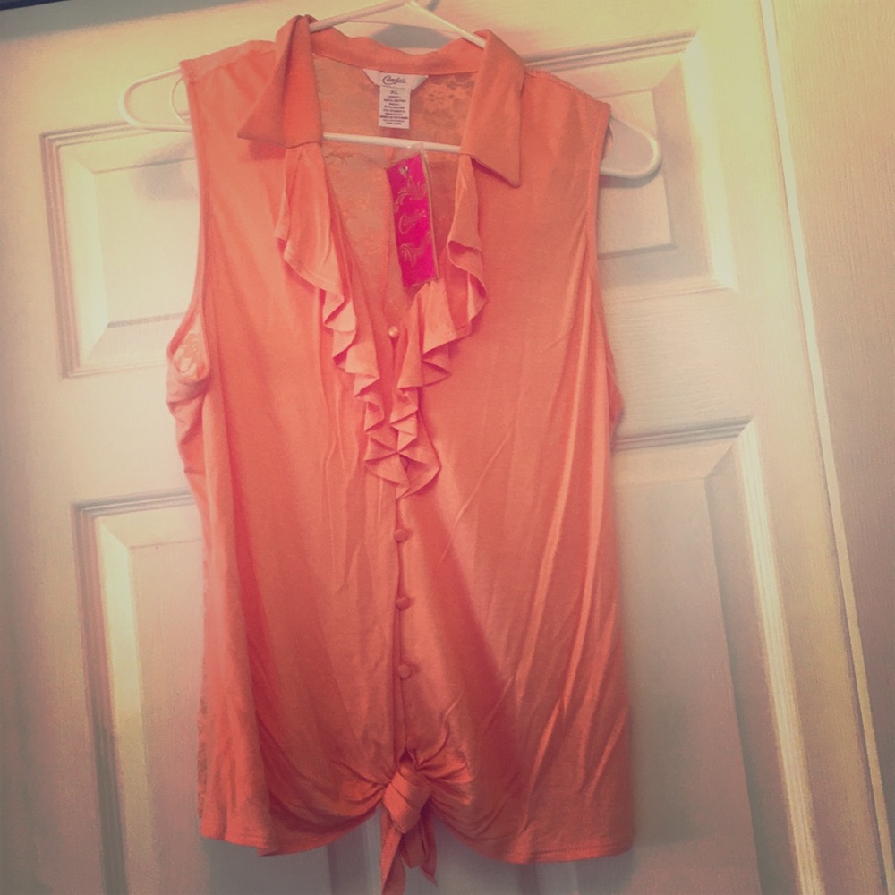Candie’s sleeveless shirt